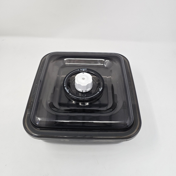 FoodSaver Square Vacuum Sealing 2.25 Qt Quick Marinating Canister Marinade #663 - Picture 1 of 7